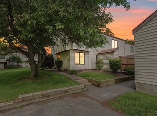 501 Barnstable Ct, Camillus, NY