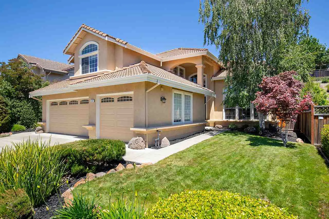 538 Zenith Ridge Dr photo 1