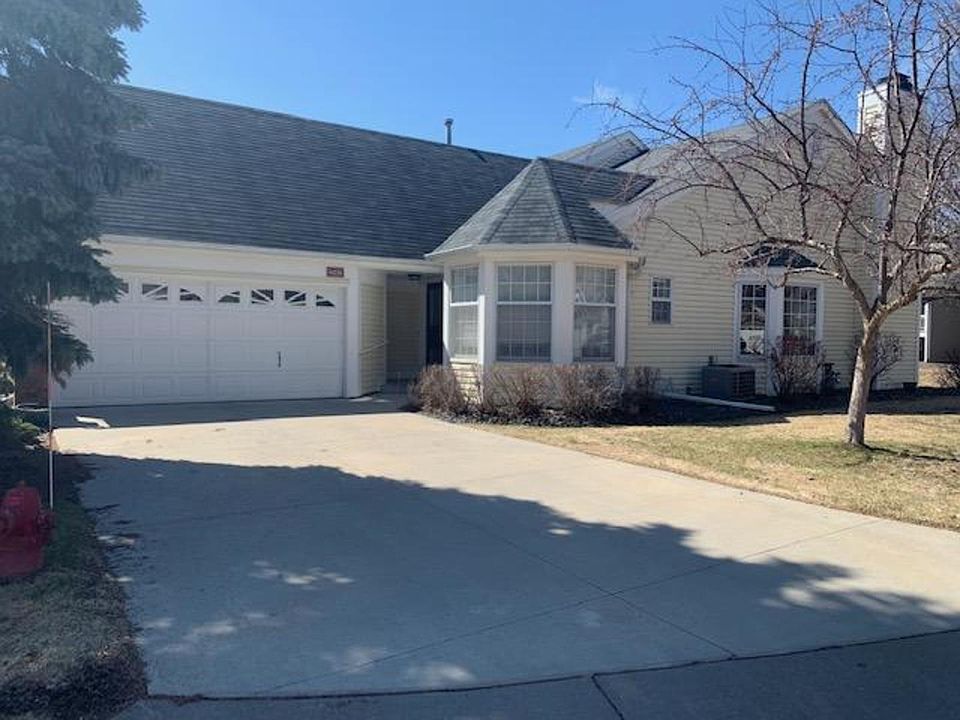 1st image of 4251 Pond View Dr