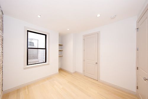 3rd image of 371 E 10th St #4EC