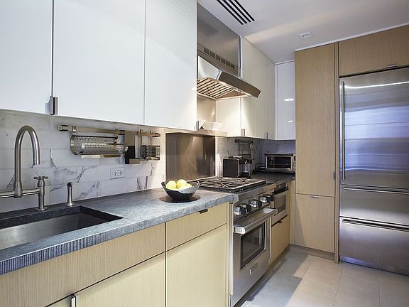 3rd image of 141 E 88th St APT 3B