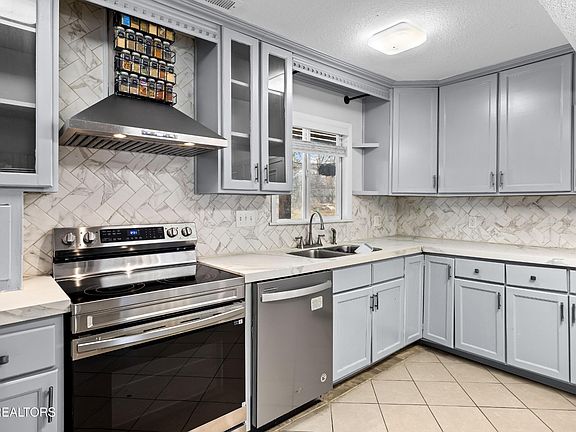 4th image of 5117 Tenwood Dr
