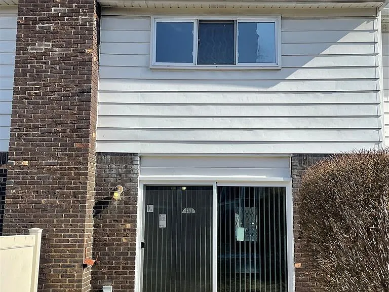 13958 Champagne Dr — Photo 2
