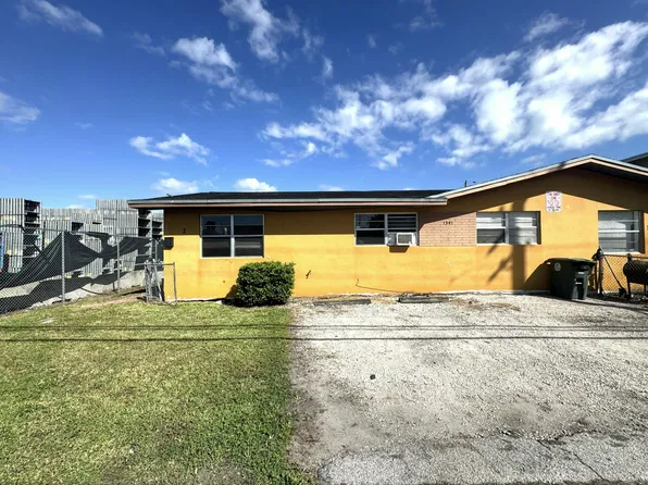 1341 Drive Martin Luther King Junior Blvd W, Belle Glade, FL 33430