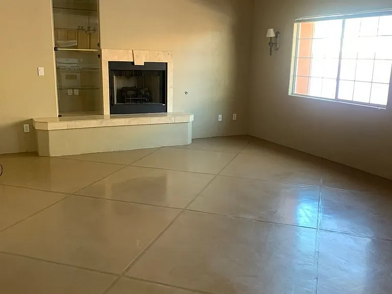 2940 N Adelaide Farms Pl — Photo 6
