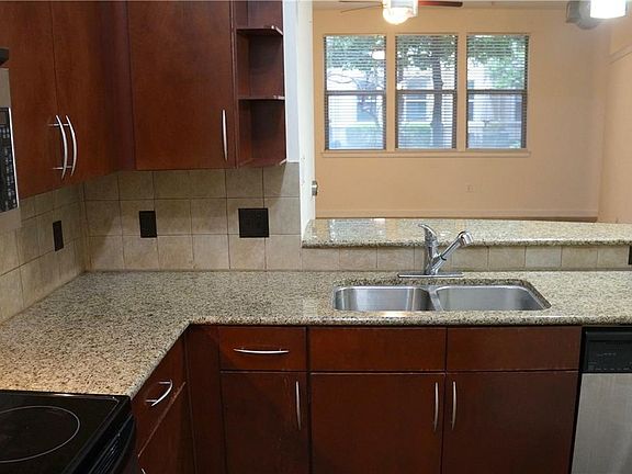 5th image of 201 W Lancaster Ave Unit 111