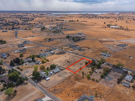 2nd image of 2765 Village Dr