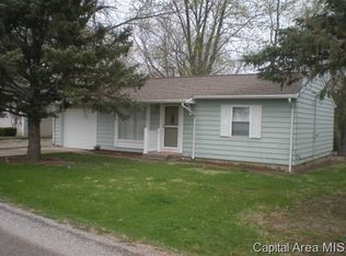 30721 N Circle Dr, Girard, IL 62640