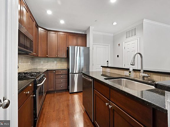 3rd image of 500 Admirals Way APT 106