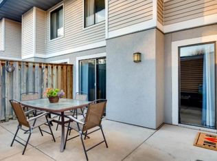 1107 Wagon Wheel Rd, Hopkins, MN 55343