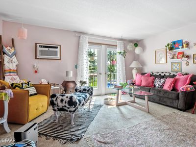 418 6th St E APT 5, West Fargo, ND, 58078