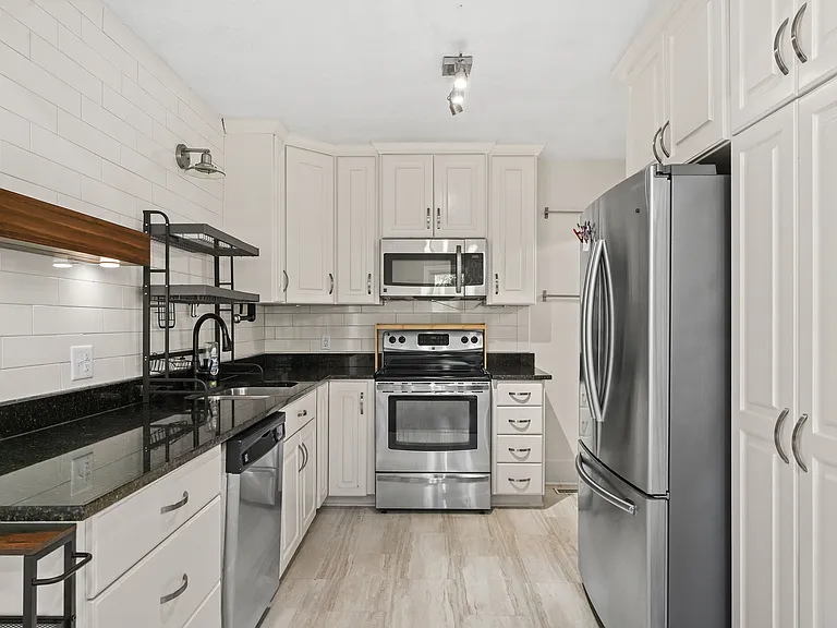 2579 US Highway 13 N — Photo 16
