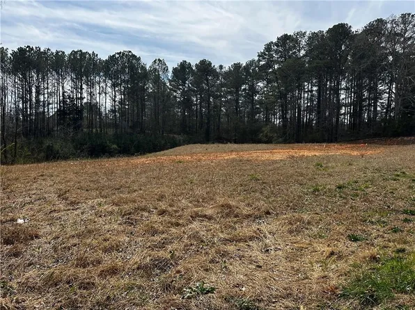 4352 Cedarcrest Rd, Acworth, GA 30101