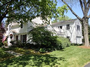715 N Belmont Ave, Arlington Heights, IL 60004