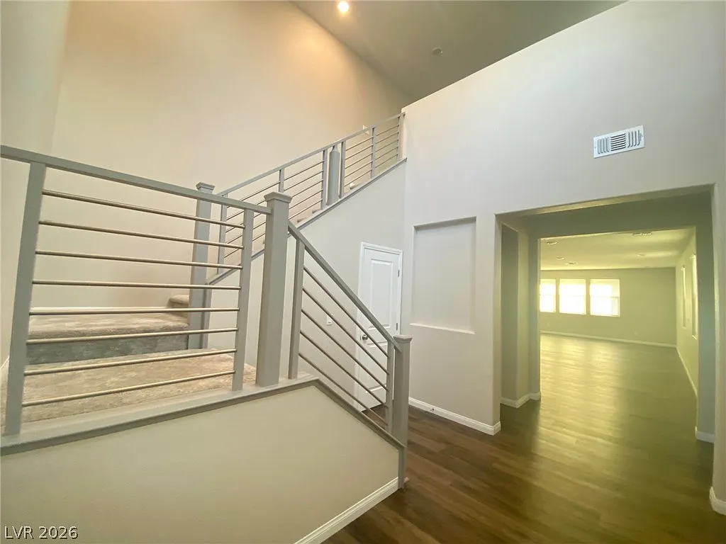 5 bed, 3.5 bath, 3088 sqft, $3,000 — Photo 4