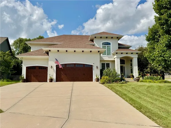 22102 W 57th Ter, Shawnee, KS 66226