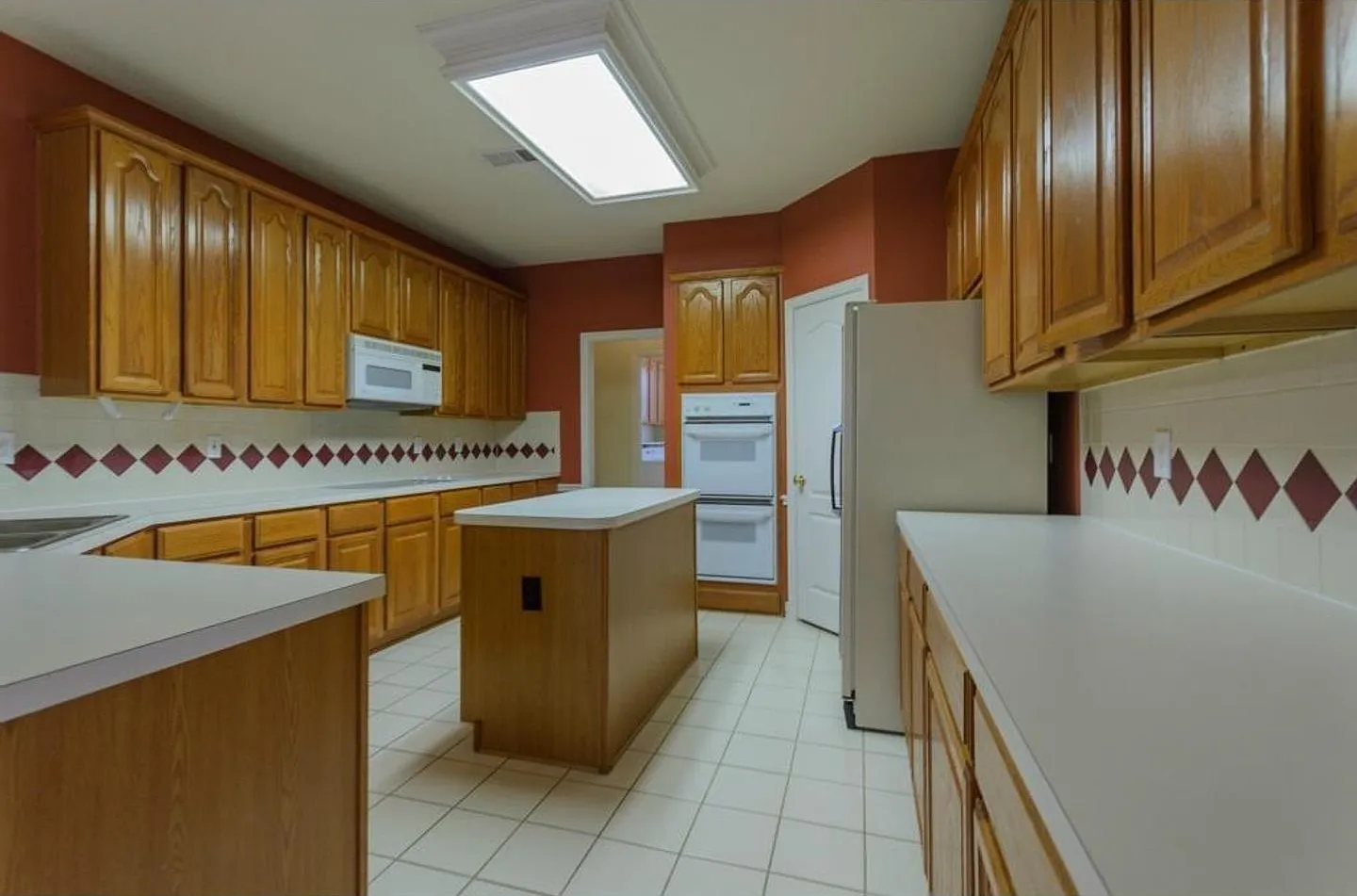 Escape to your own private resort at 2613 Owl Creek Drive in Planoa grand 4-bedroom executive hom... — Photo 3