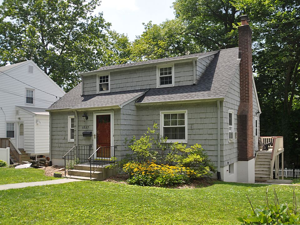 1st image of 1357 Weaver St