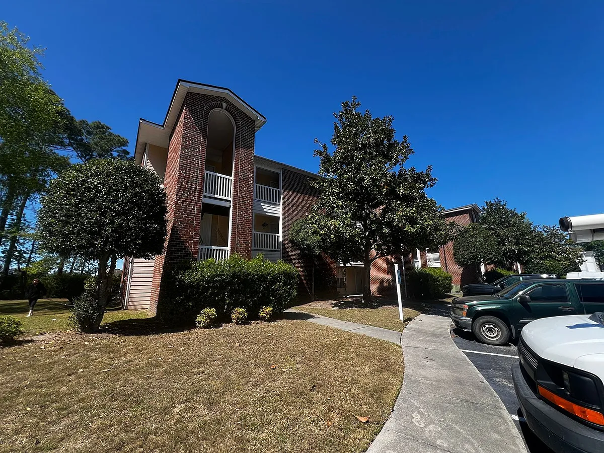 Building Photo - 4243 Villas Dr #507