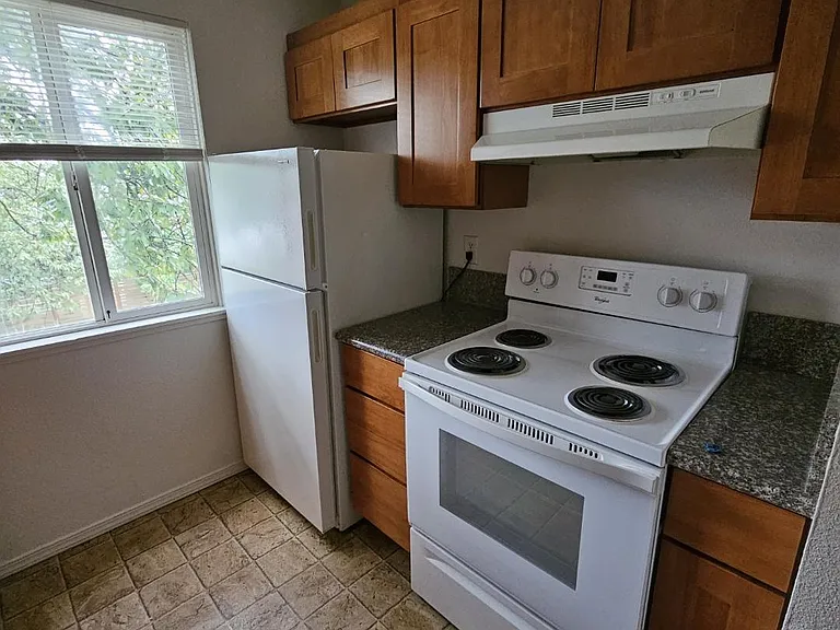 8231 NE Broadway St #2 — Photo 2