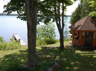 9156 Lakeshore Dr, Carp Lake, MI 49718