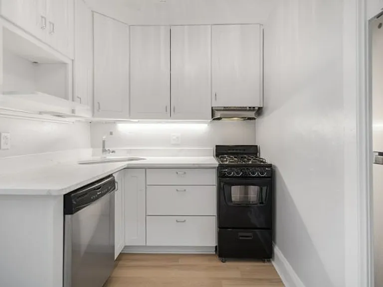 504 Stewart Ave — Photo 148
