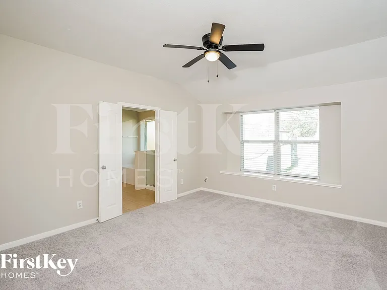 3310 Rainport Dr — Photo 8