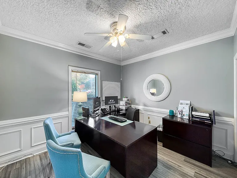 Leasing Office