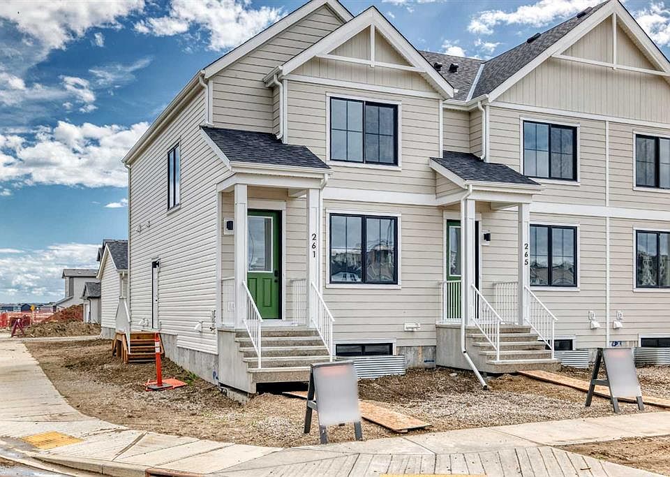 1st image of 261 N Heirloom Way SE