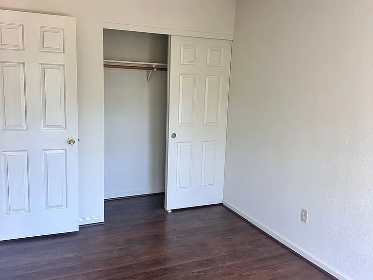 7002 Marsh Way — Photo 7