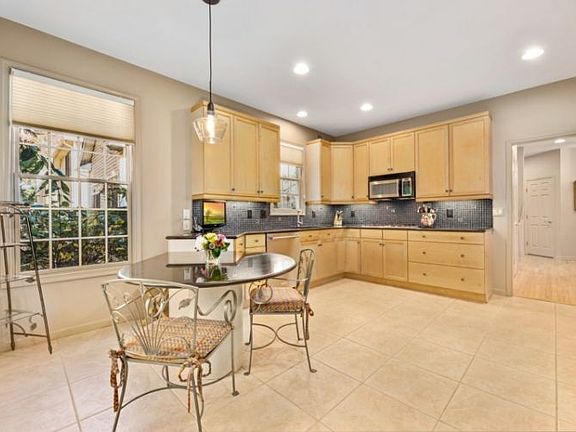 4th image of 53 Oconnor Cir
