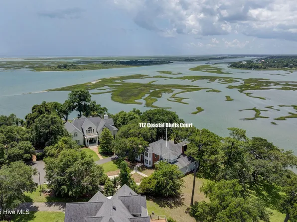 112 Coastal Bluffs Court, Hampstead, NC 28443