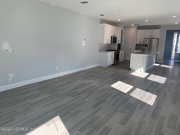 5th image of 368 Clifton Bay Loop