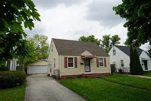 16913 Lotus Dr Photo 1