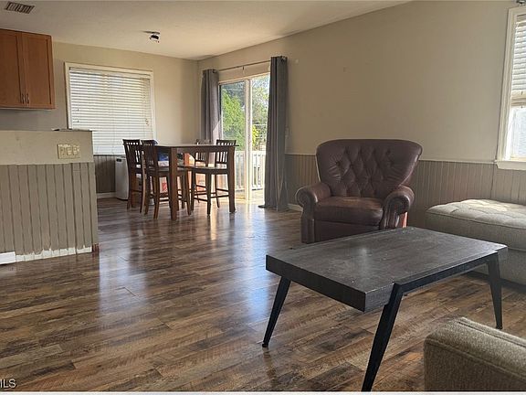 2nd image of 8287 Wren Rd