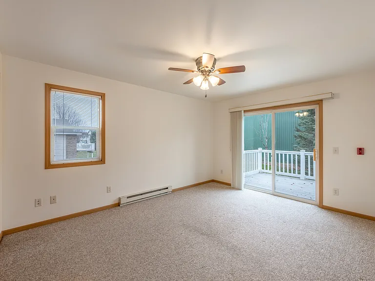 4843 Southridge Ct #4 — Photo 5
