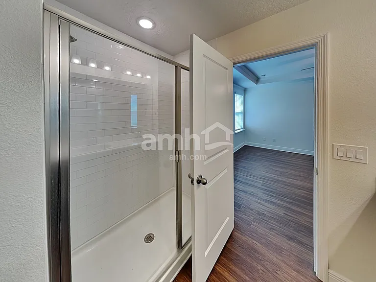1099 Sky Lakes Dr — Photo 19