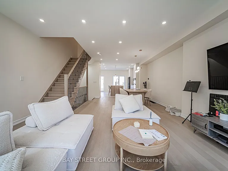 16 Dahlia Rd — Photo 23