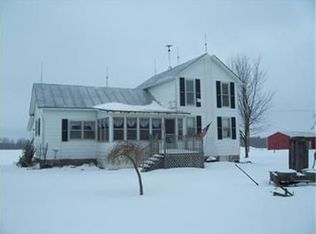 1700 E Coral Rd, Edmore, MI 48829