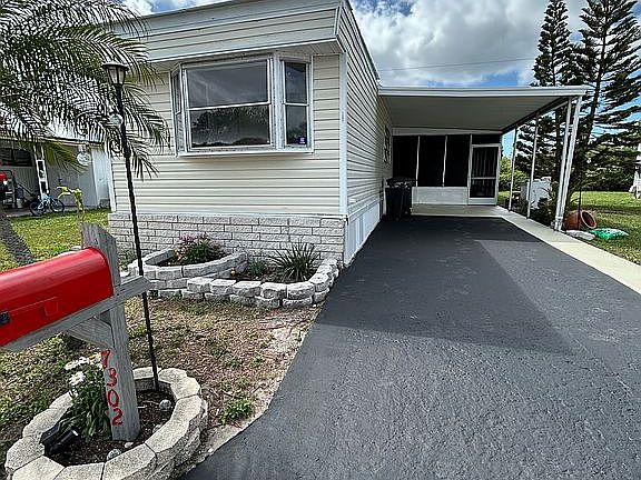 Huge Carport