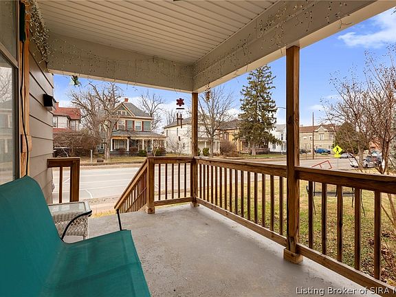 4th image of 1118 E Spring Street