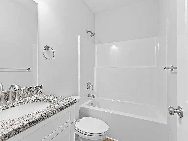 234 Lenox Cir — Photo 22