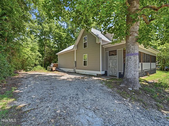 4th image of 105 E Trent Street