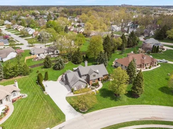 1531 Woodland Xing, Fort Wayne, IN 46825