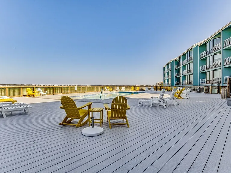 1390 Fort Pickens Rd #210 — Photo 24