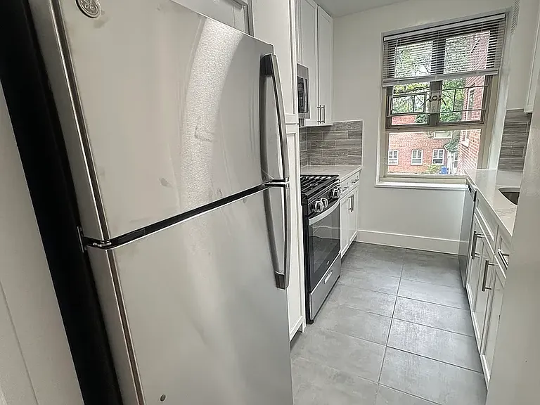 195-05A 67th Ave #2M — Photo 1