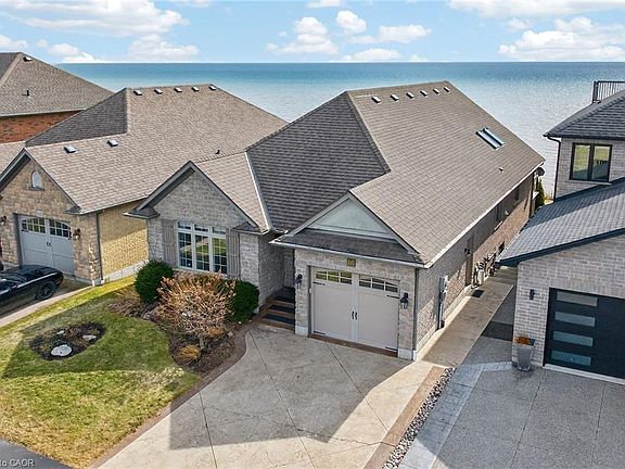 5th image of 80 New Lakeshore Rd #16