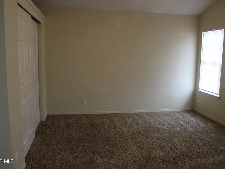 11008 Rogers Hornsby St — Photo 18