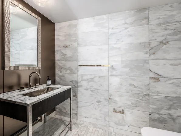 135 West 52nd Street image 22 of 23