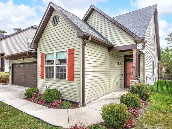 64 Brown St, Weaverville, NC 28787